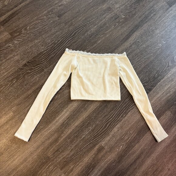 Out From Under Melani Seamless Lace-Trim Top off-the-shoulder  Size XS/S - Picture 3 of 5